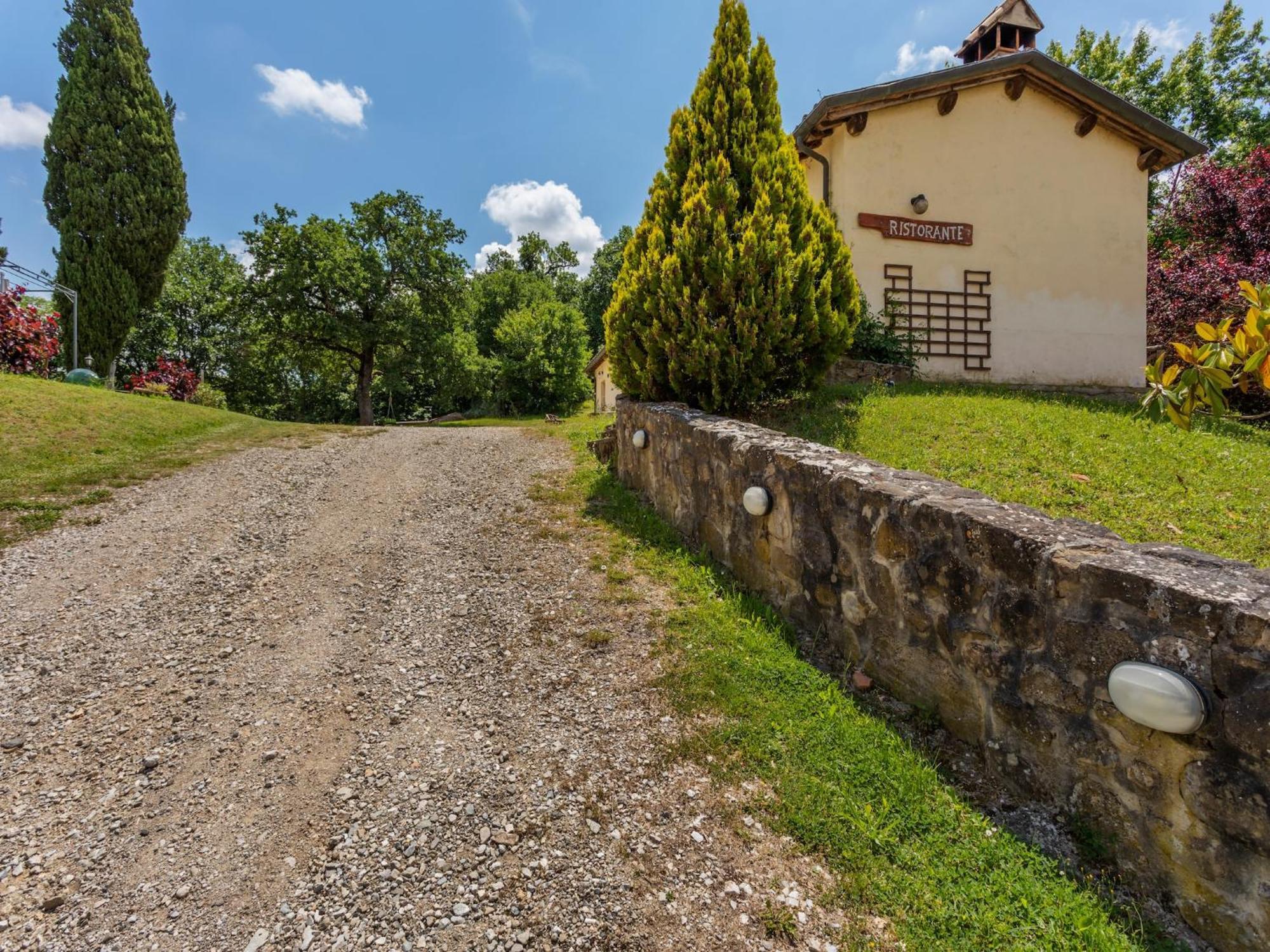 Rustic Holiday Home In Citt Di Castello With Swimming Pool تْشيتّا دي كاستيلّو المظهر الخارجي الصورة
