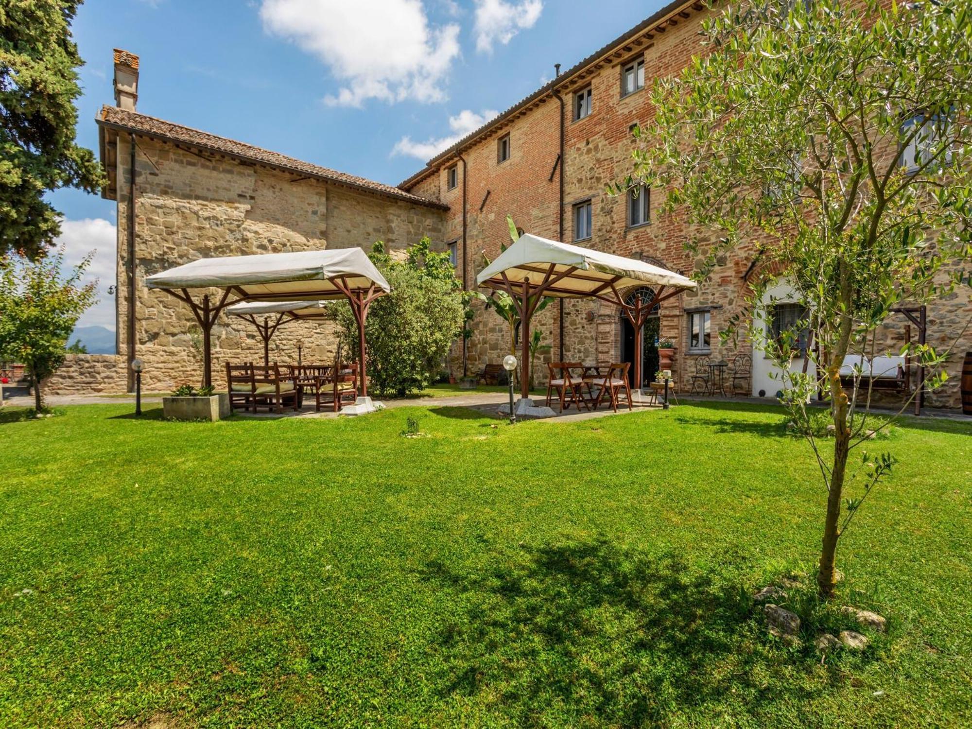 Rustic Holiday Home In Citt Di Castello With Swimming Pool تْشيتّا دي كاستيلّو المظهر الخارجي الصورة
